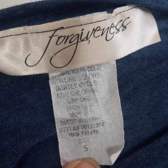 Forgiveness/blouse - Picture 3 of 4